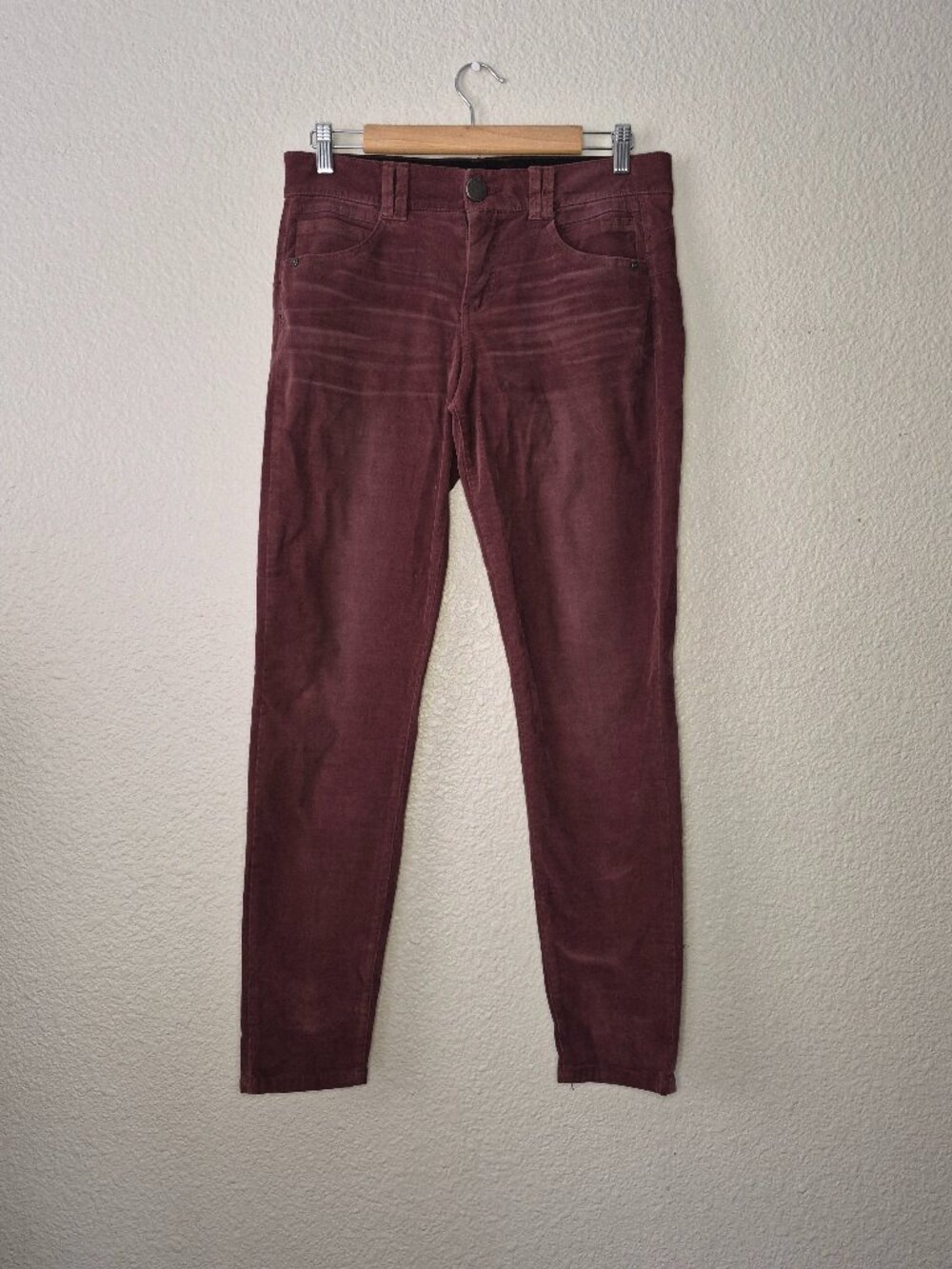 Democracy Jeans Women's Size: 8 "AB" Technology Burgundy Pants